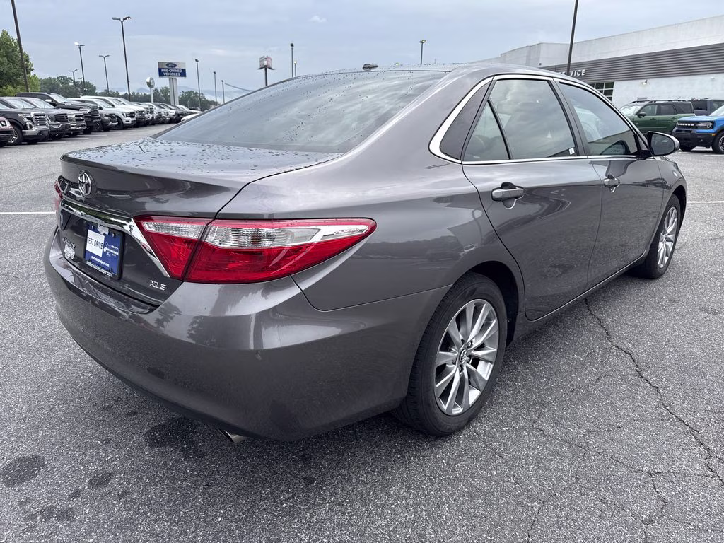 2016 Predawn Gray Mica Toyota Camry XLE FWD Sedan