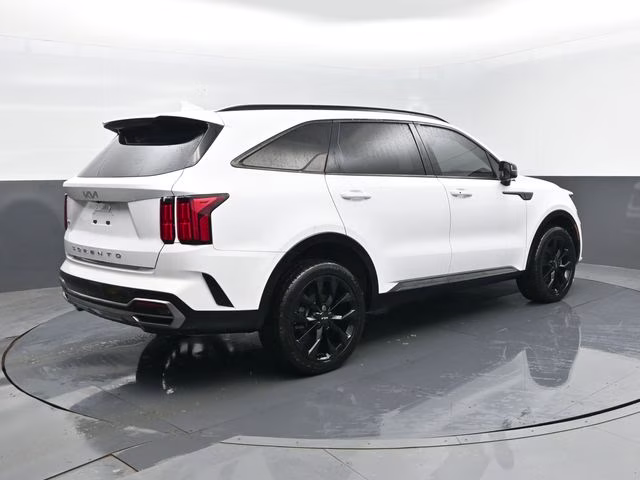 2022 Glacial White Pearl Kia Sorento SX AWD SUV