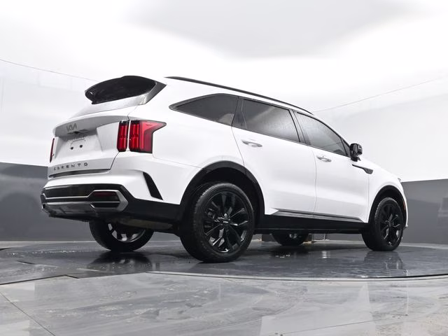 2022 Glacial White Pearl Kia Sorento SX AWD SUV