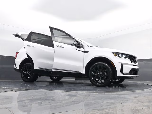 2022 Glacial White Pearl Kia Sorento SX AWD SUV