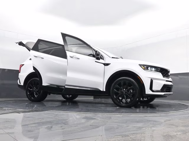 2022 Glacial White Pearl Kia Sorento SX AWD SUV