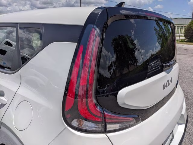 2023 Snow White Pearl Kia Soul LX FWD Hatchback