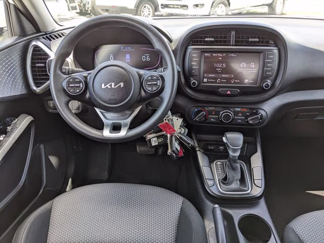 2023 Snow White Pearl Kia Soul LX FWD Hatchback