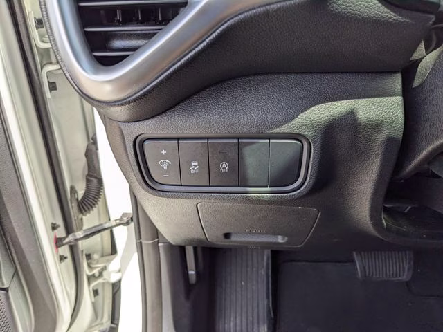 2023 Snow White Pearl Kia Soul LX FWD Hatchback