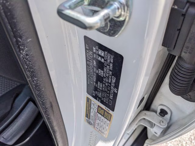 2023 Snow White Pearl Kia Soul LX FWD Hatchback