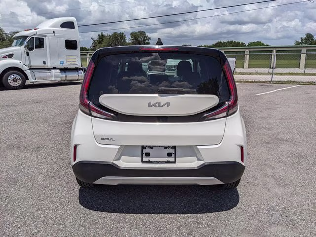 2023 Snow White Pearl Kia Soul LX FWD Hatchback