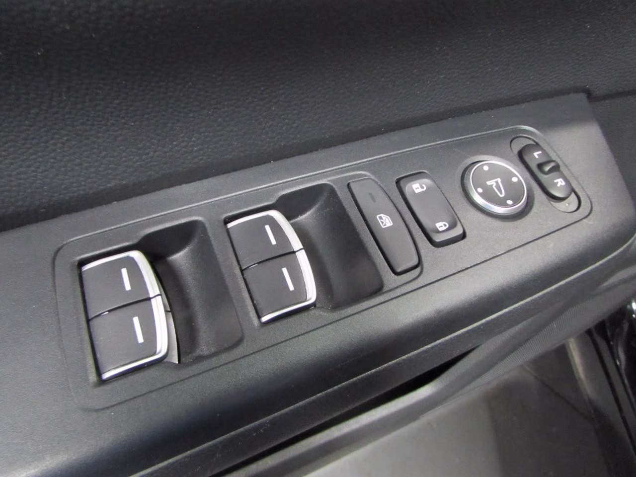 2023 Crystal Black Pearl Honda CR-V Hybrid Sport Touring AWD SUV
