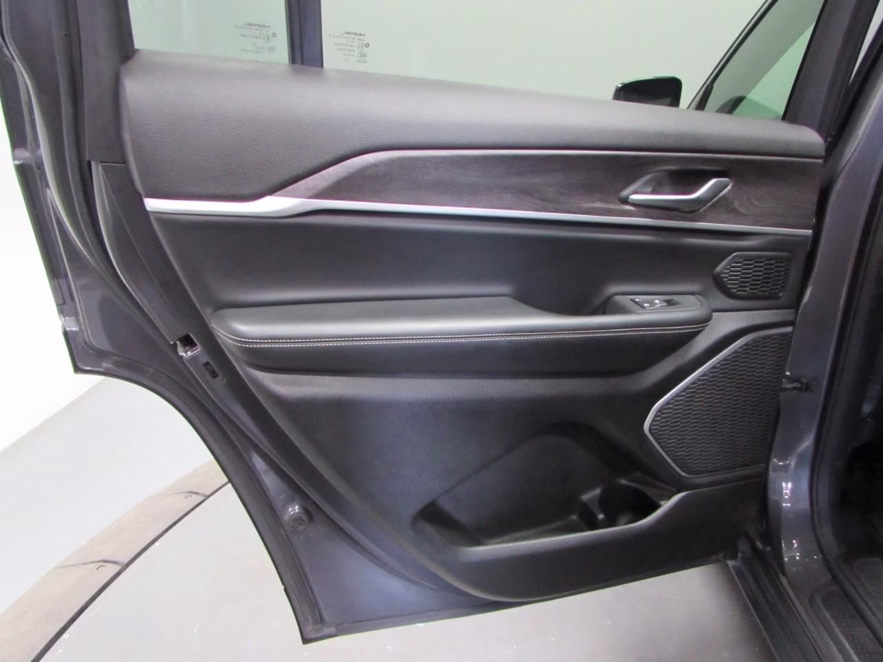2021 Baltic Gray Metallic Clearcoat Jeep Grand Cherokee L Limited 4X4 SUV