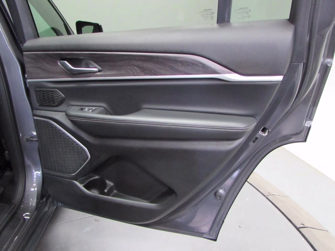 2021 Baltic Gray Metallic Clearcoat Jeep Grand Cherokee L Limited 4X4 SUV
