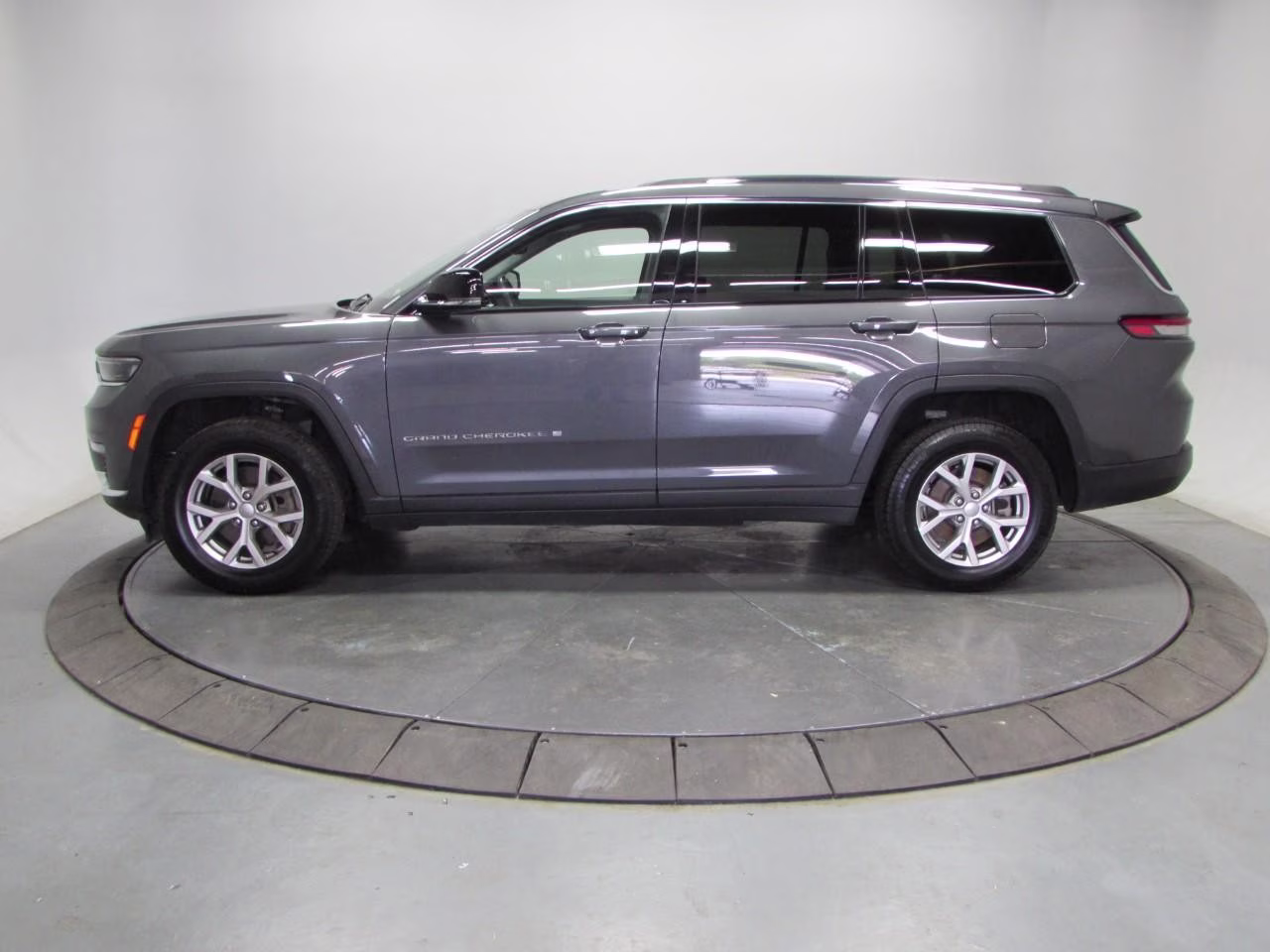 2021 Baltic Gray Metallic Clearcoat Jeep Grand Cherokee L Limited 4X4 SUV
