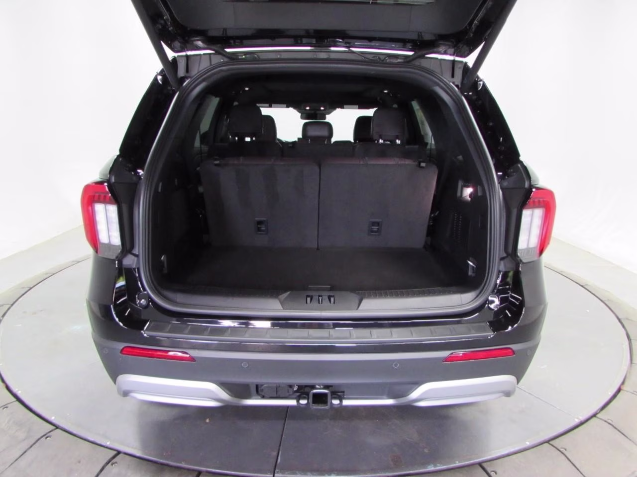 2026 Agate Black Metallic Ford Explorer Platinum 4X4 SUV