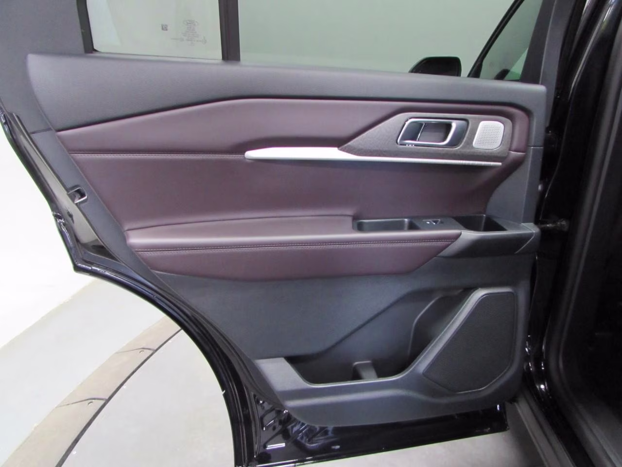 2026 Agate Black Metallic Ford Explorer Platinum 4X4 SUV