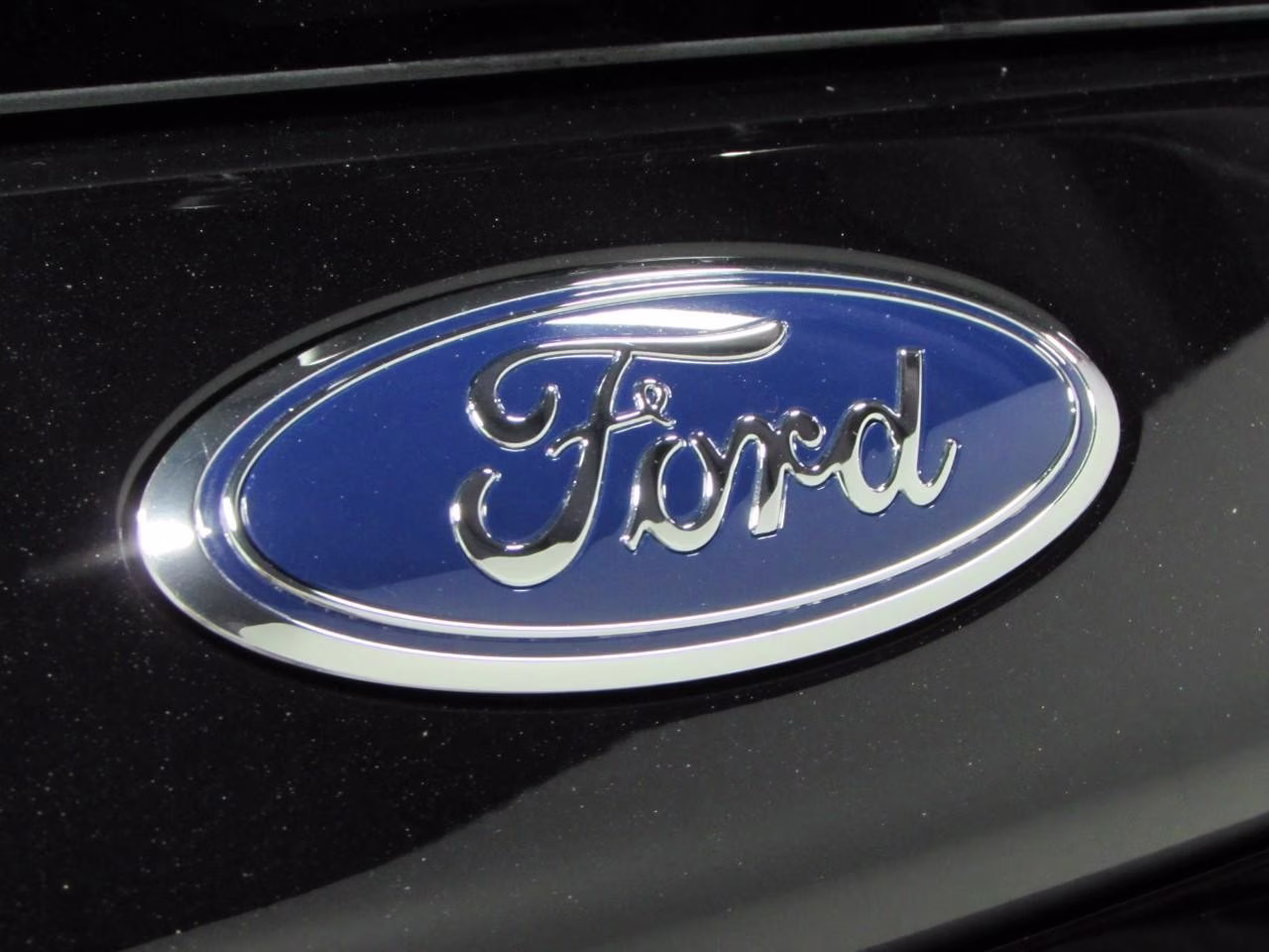 2026 Agate Black Metallic Ford Explorer Platinum 4X4 SUV