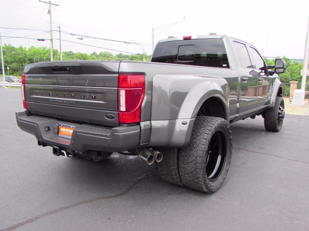 2020 Iconic Silver Metallic Ford Super Duty F-450 DRW Platinum DRW 4X4 Truck
