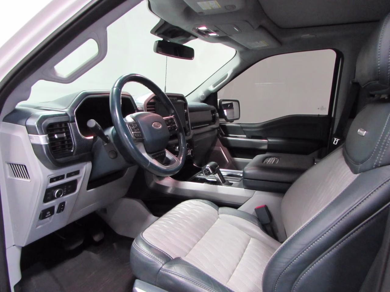 2023 Star White Metallic Tri-Coat Ford F-150 Limited 4X4 Truck