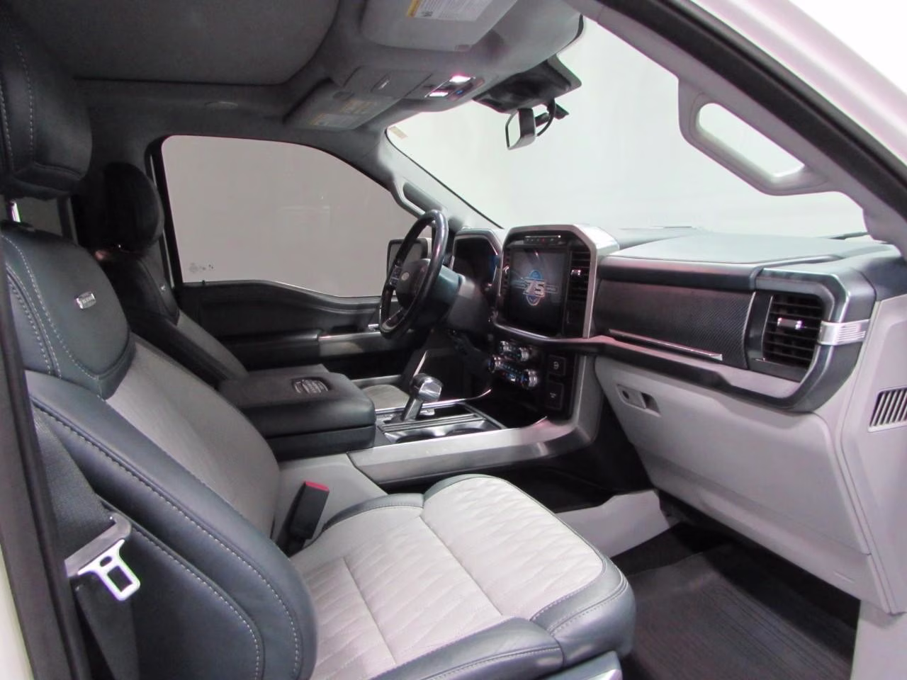 2023 Star White Metallic Tri-Coat Ford F-150 Limited 4X4 Truck
