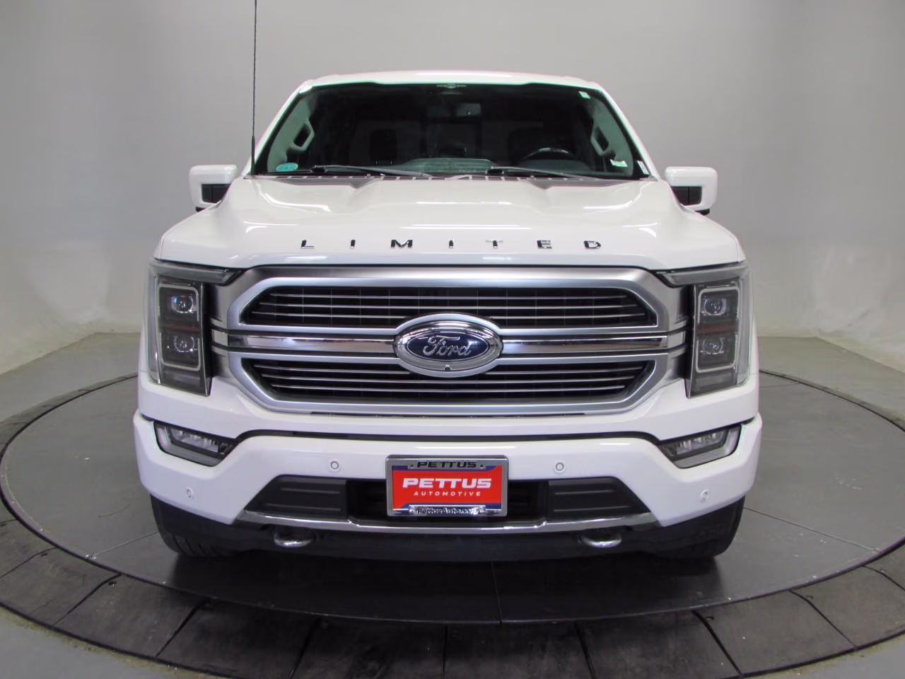 2023 Star White Metallic Tri-Coat Ford F-150 Limited 4X4 Truck