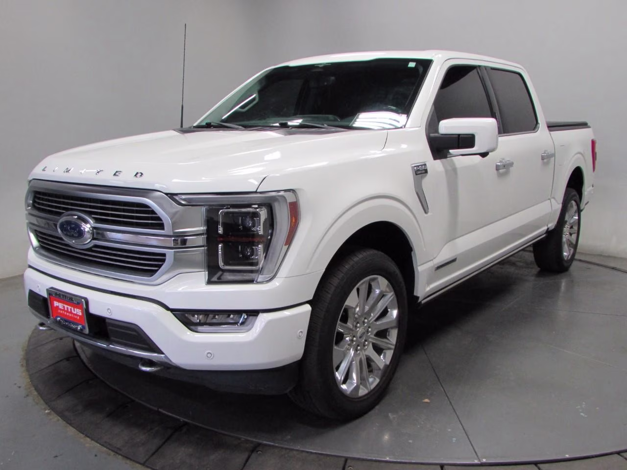 2023 Star White Metallic Tri-Coat Ford F-150 Limited 4X4 Truck