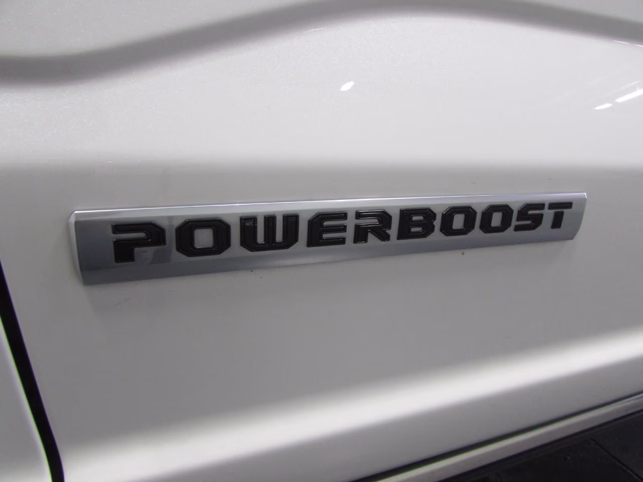 2023 Star White Metallic Tri-Coat Ford F-150 Limited 4X4 Truck