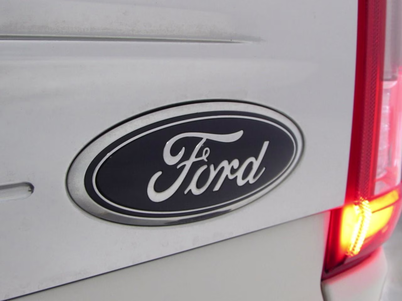 2023 Star White Metallic Tri-Coat Ford F-150 Limited 4X4 Truck