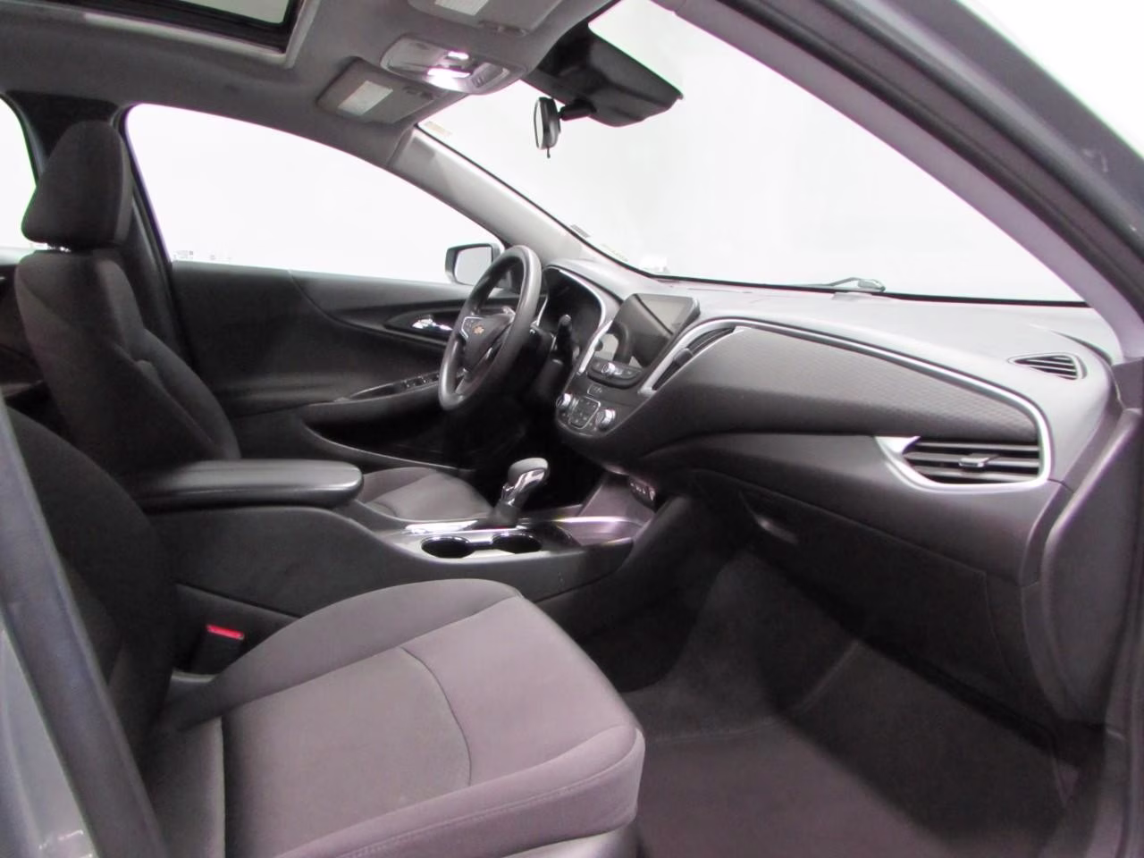 2024 Sterling Gray Metallic Chevrolet Malibu LT 1LT FWD Sedan