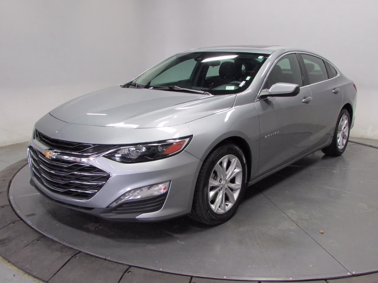 2024 Sterling Gray Metallic Chevrolet Malibu LT 1LT FWD Sedan