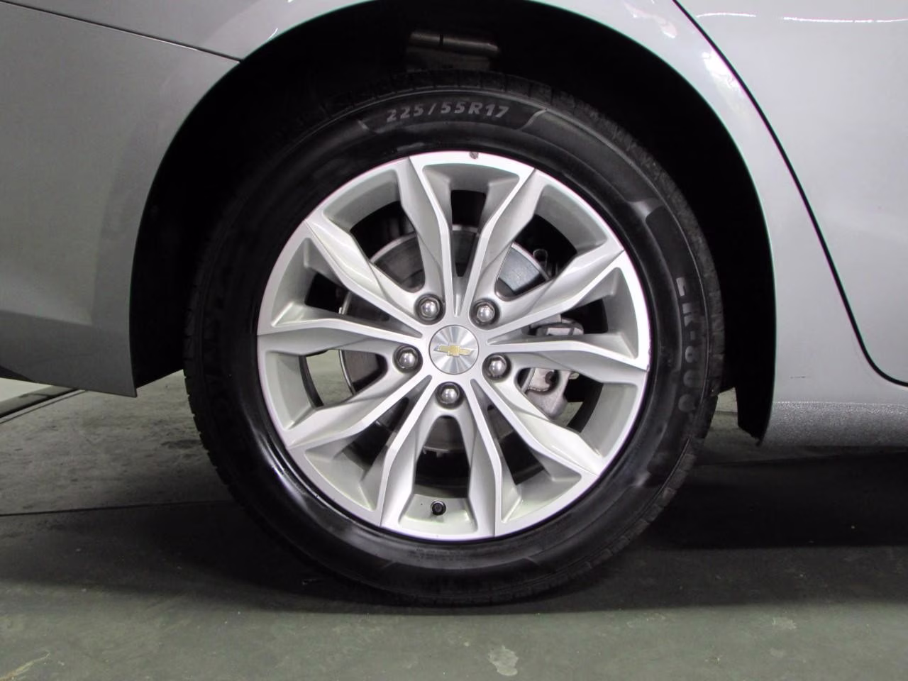 2024 Sterling Gray Metallic Chevrolet Malibu LT 1LT FWD Sedan