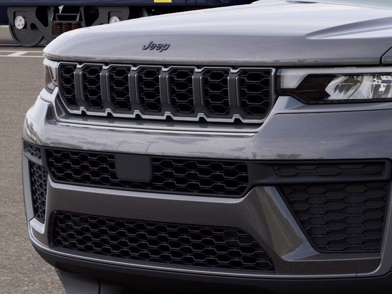 2026 Baltic Gray Metallic Clear Coat Jeep Grand Cherokee Grand Cherokee Laredo Altitude 4x4 4X4 SUV