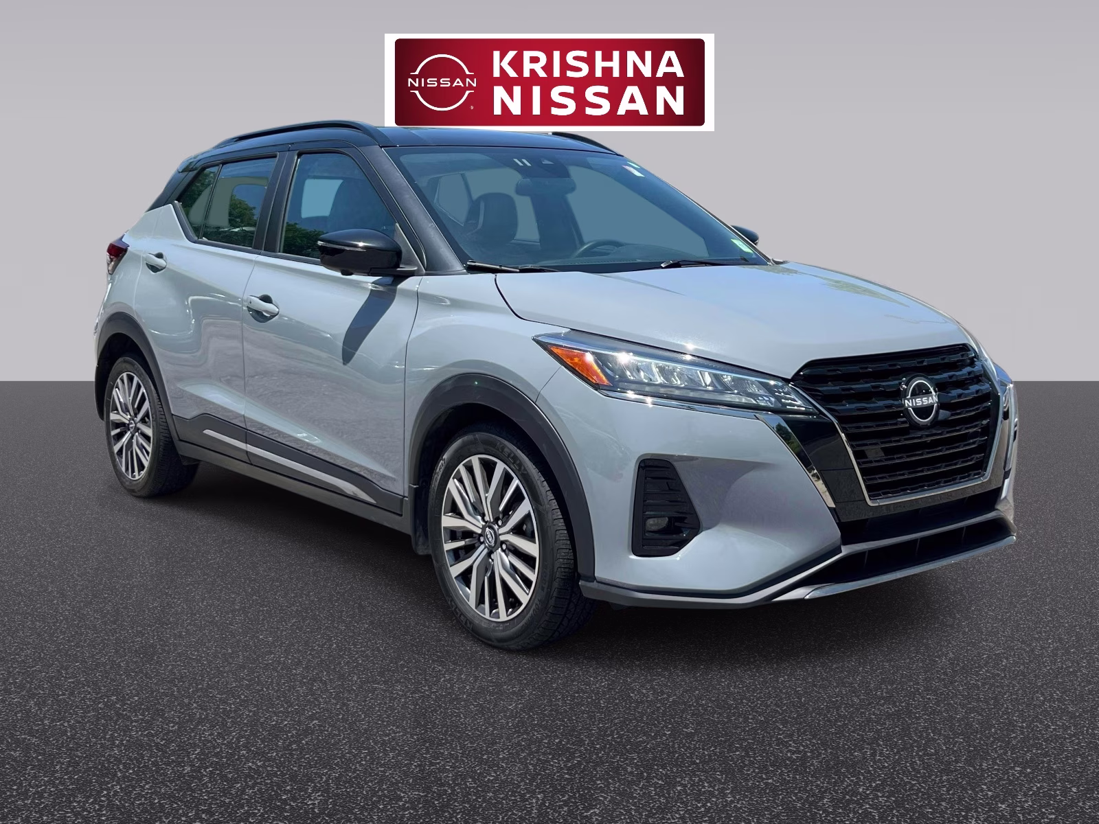 2023 Gray Nissan Kicks SR FWD FWD SUV