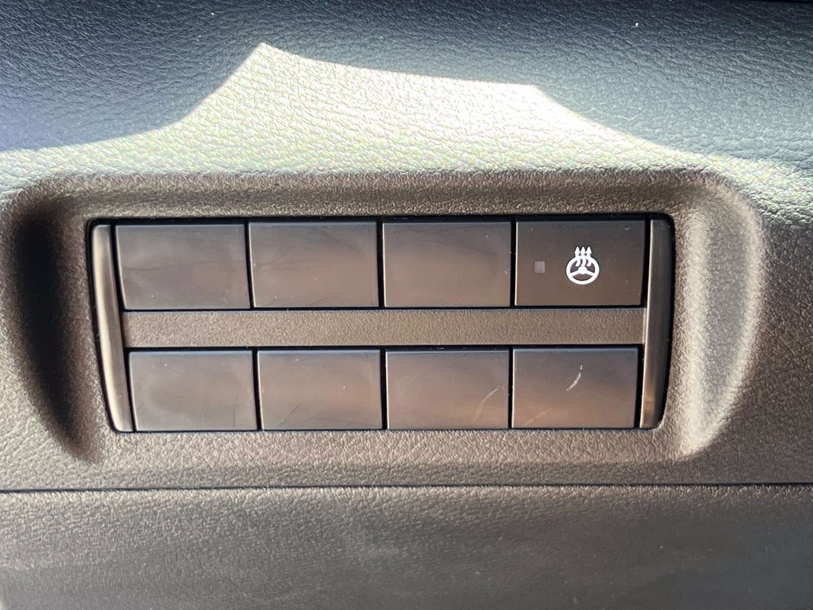 2023 Gray Nissan Kicks SR FWD FWD SUV