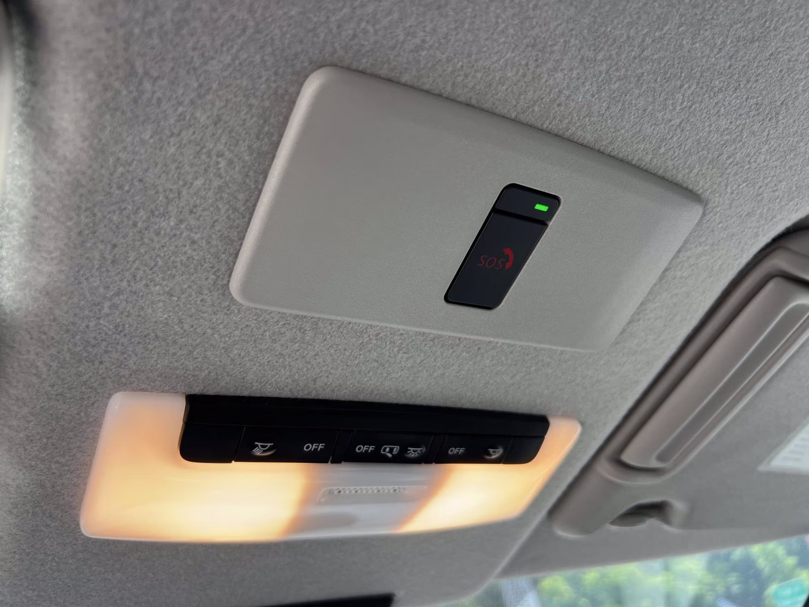 2023 Gray Nissan Kicks SR FWD FWD SUV