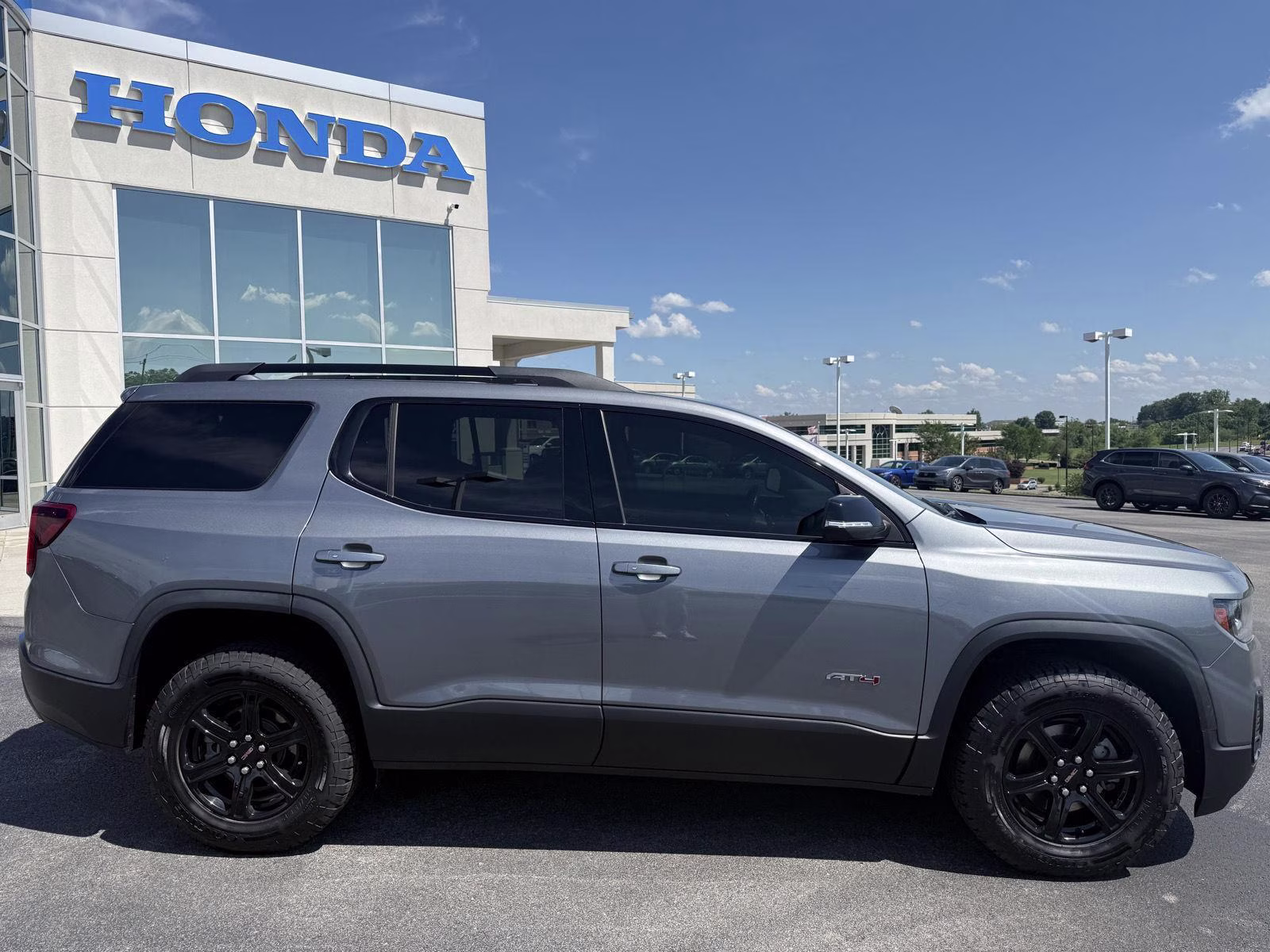 2020 Satin Steel Metallic GMC Acadia AT4 AWD 4 Door