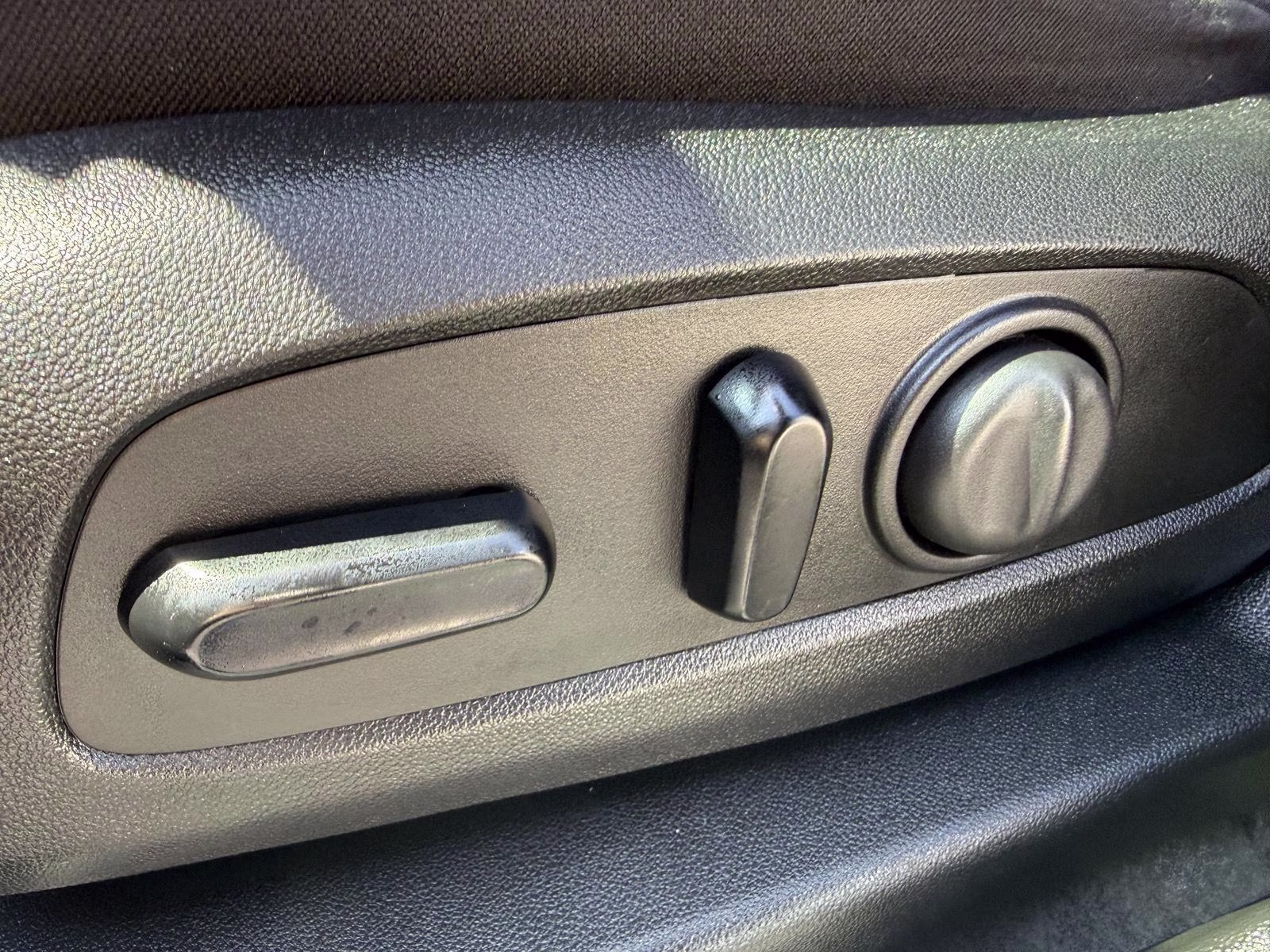 2020 Satin Steel Metallic GMC Acadia AT4 AWD 4 Door