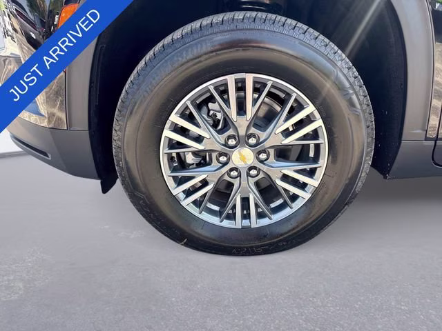 2026 Mosaic Black Metallic Chevrolet Traverse LT FWD SUV