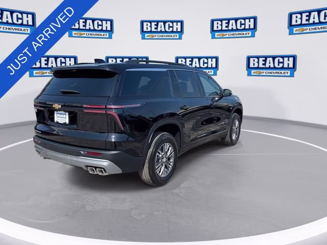2026 Mosaic Black Metallic Chevrolet Traverse LT FWD SUV
