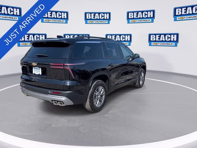 2026 Mosaic Black Metallic Chevrolet Traverse LT FWD SUV