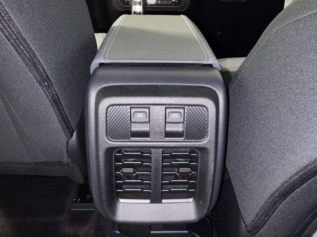 2026 Oxford White Ford Bronco Big Bend 4X4 SUV