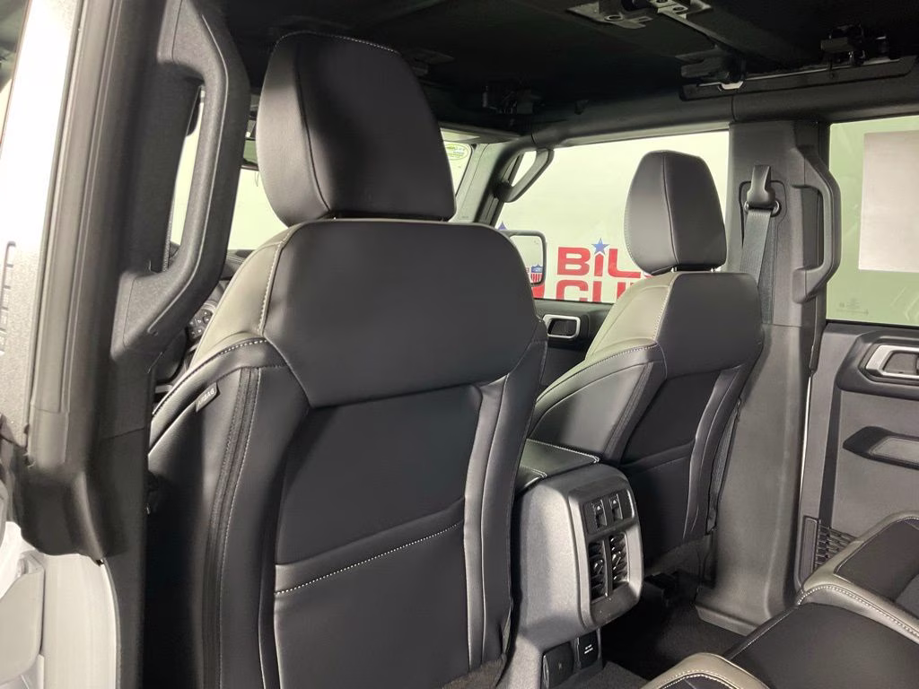 2026 Oxford White Ford Bronco Outer Banks 4X4 SUV