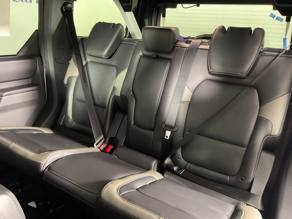 2026 Oxford White Ford Bronco Outer Banks 4X4 SUV