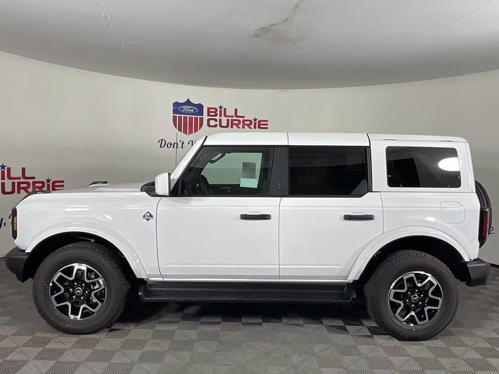 2026 Oxford White Ford Bronco Outer Banks 4X4 SUV