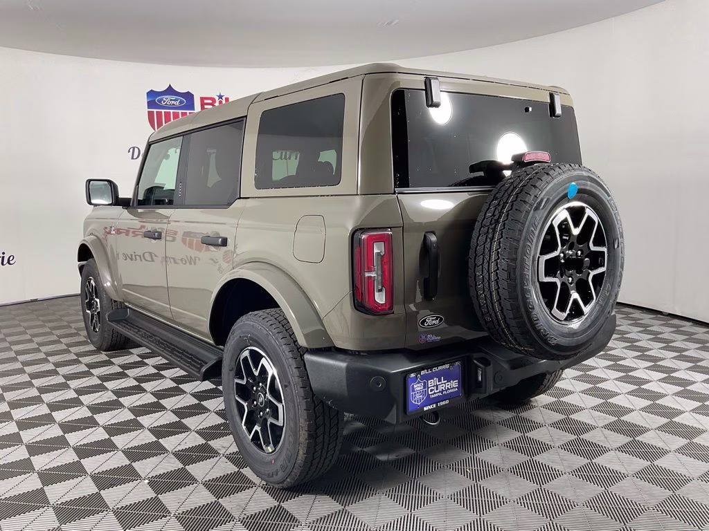 2026 Gray Ford Bronco Outer Banks 4X4 SUV
