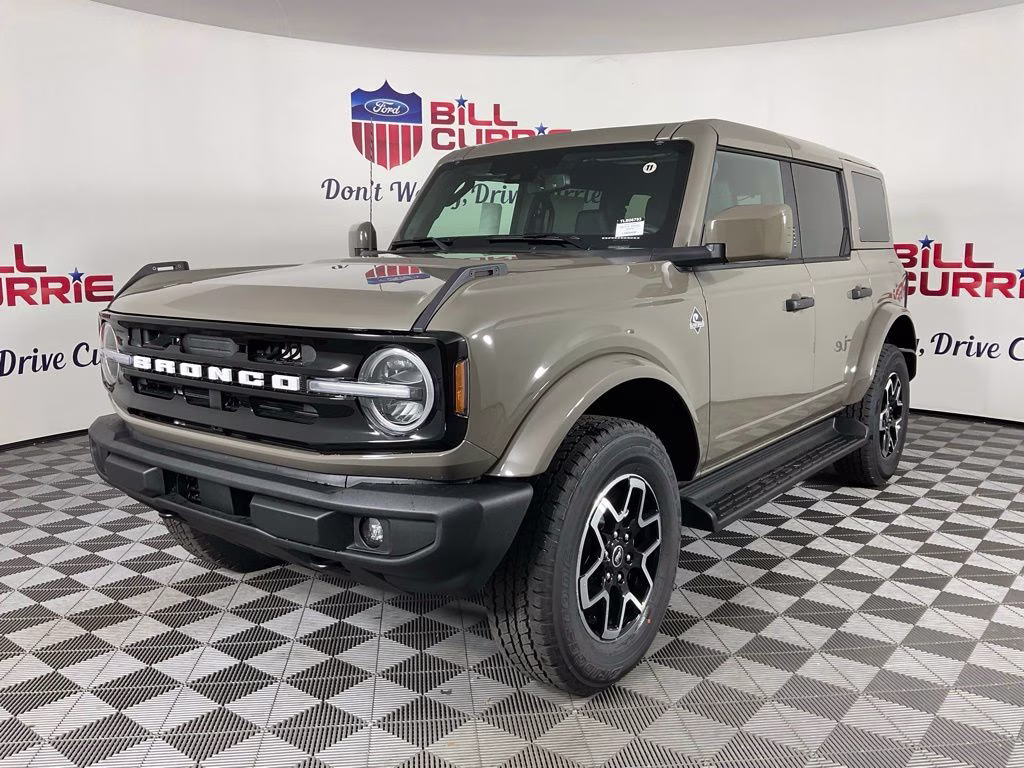 2026 Gray Ford Bronco Outer Banks 4X4 SUV
