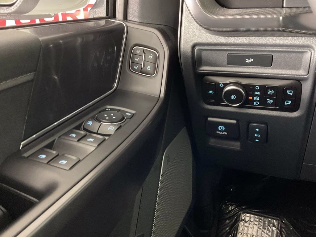 2026 Avalanche Ford F-150 Lariat 4X4 Truck