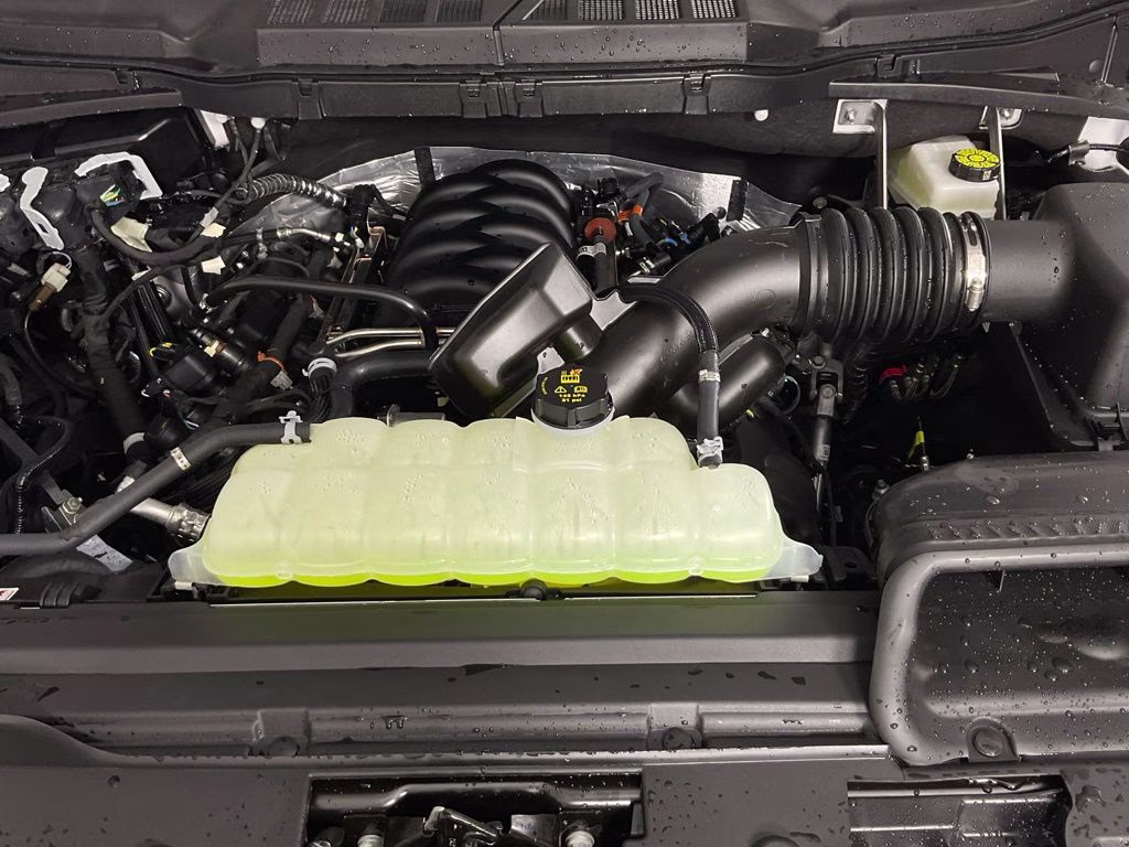 2026 Avalanche Ford F-150 Lariat 4X4 Truck