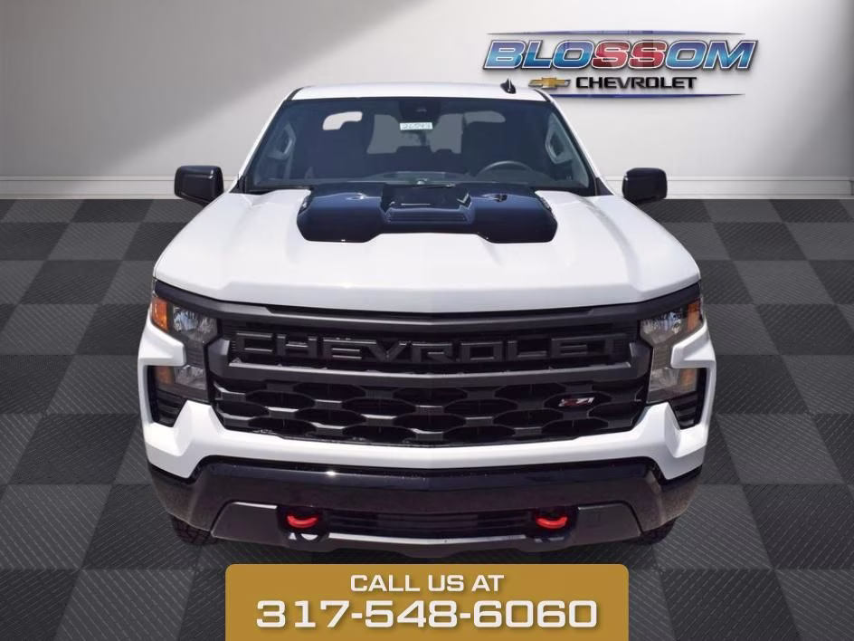 2026 Summit White Chevrolet Silverado 1500 Custom Trail Boss 4X4 Truck