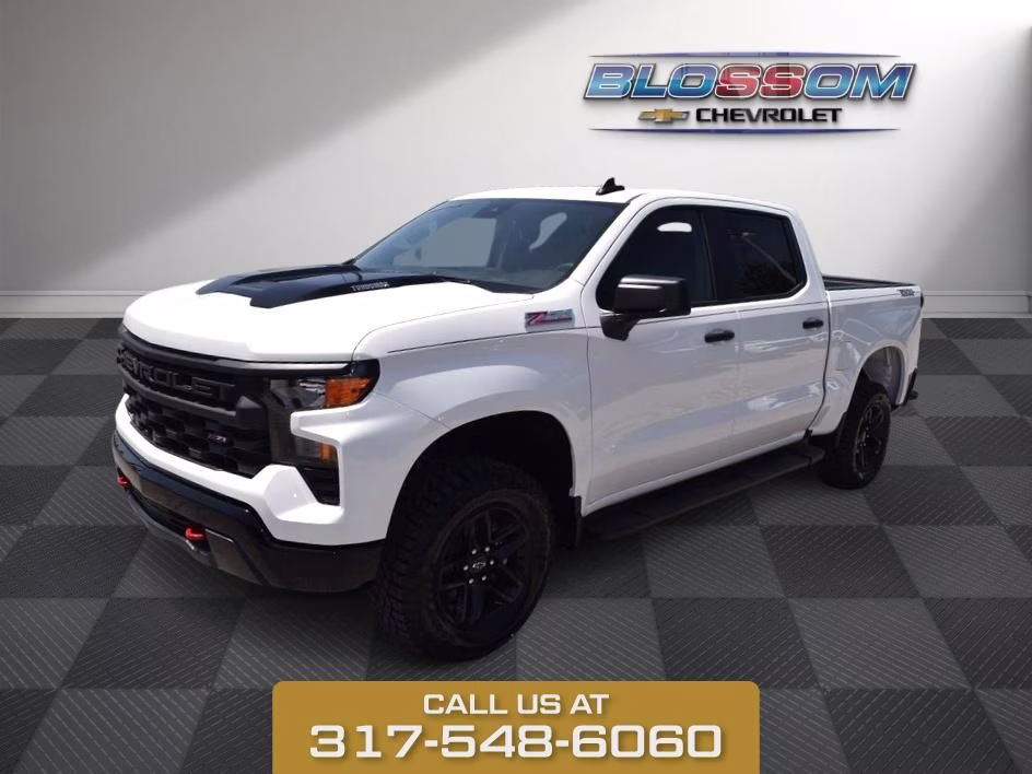 2026 Summit White Chevrolet Silverado 1500 Custom Trail Boss 4X4 Truck