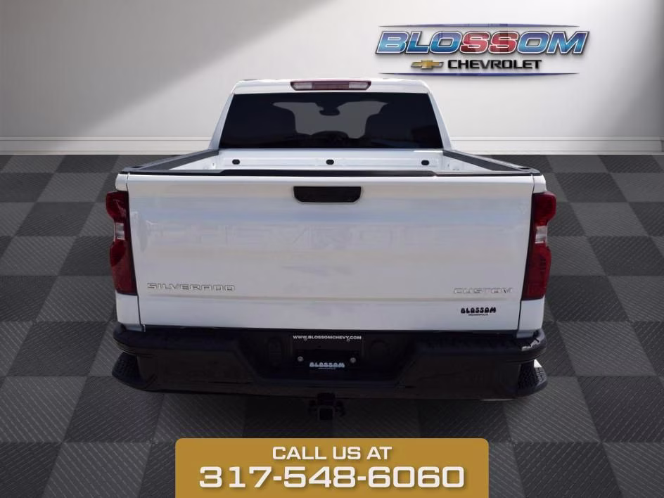 2026 Summit White Chevrolet Silverado 1500 Custom Trail Boss 4X4 Truck