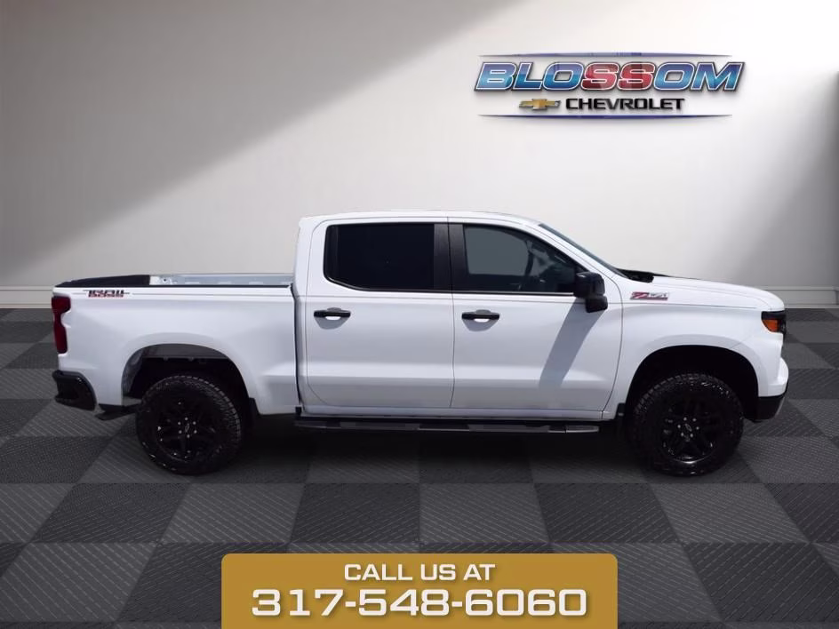 2026 Summit White Chevrolet Silverado 1500 Custom Trail Boss 4X4 Truck