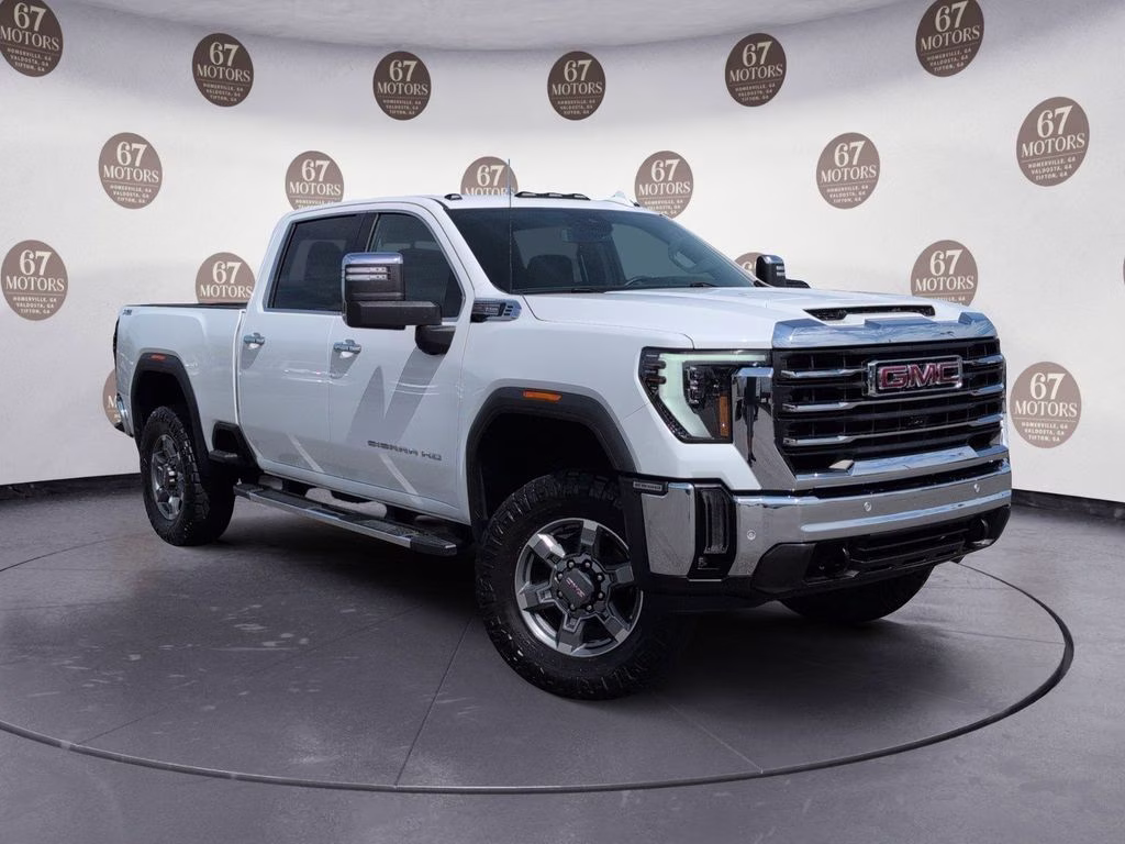 2025 GMC Sierra 4WD Crew Cab Standard Box SLT's photo
