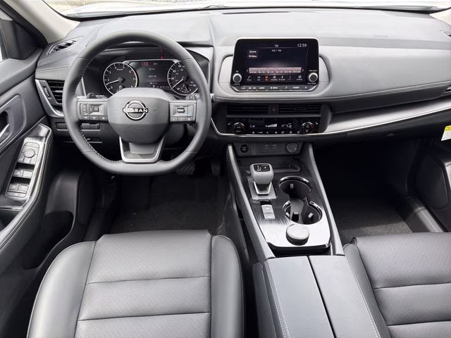 2026 Everest White Pearl Tricoat Nissan Rogue Dark Armor AWD SUV
